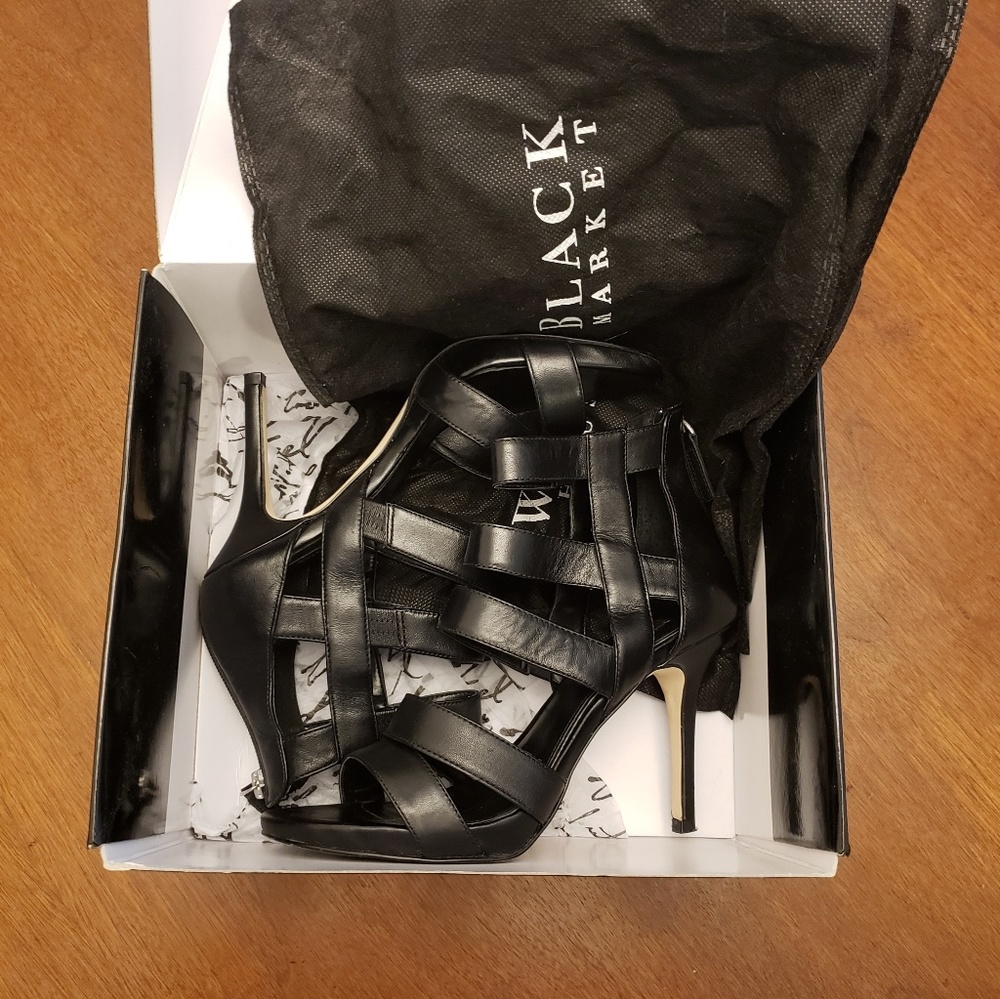 WHBM Alina size 7 strappy heels